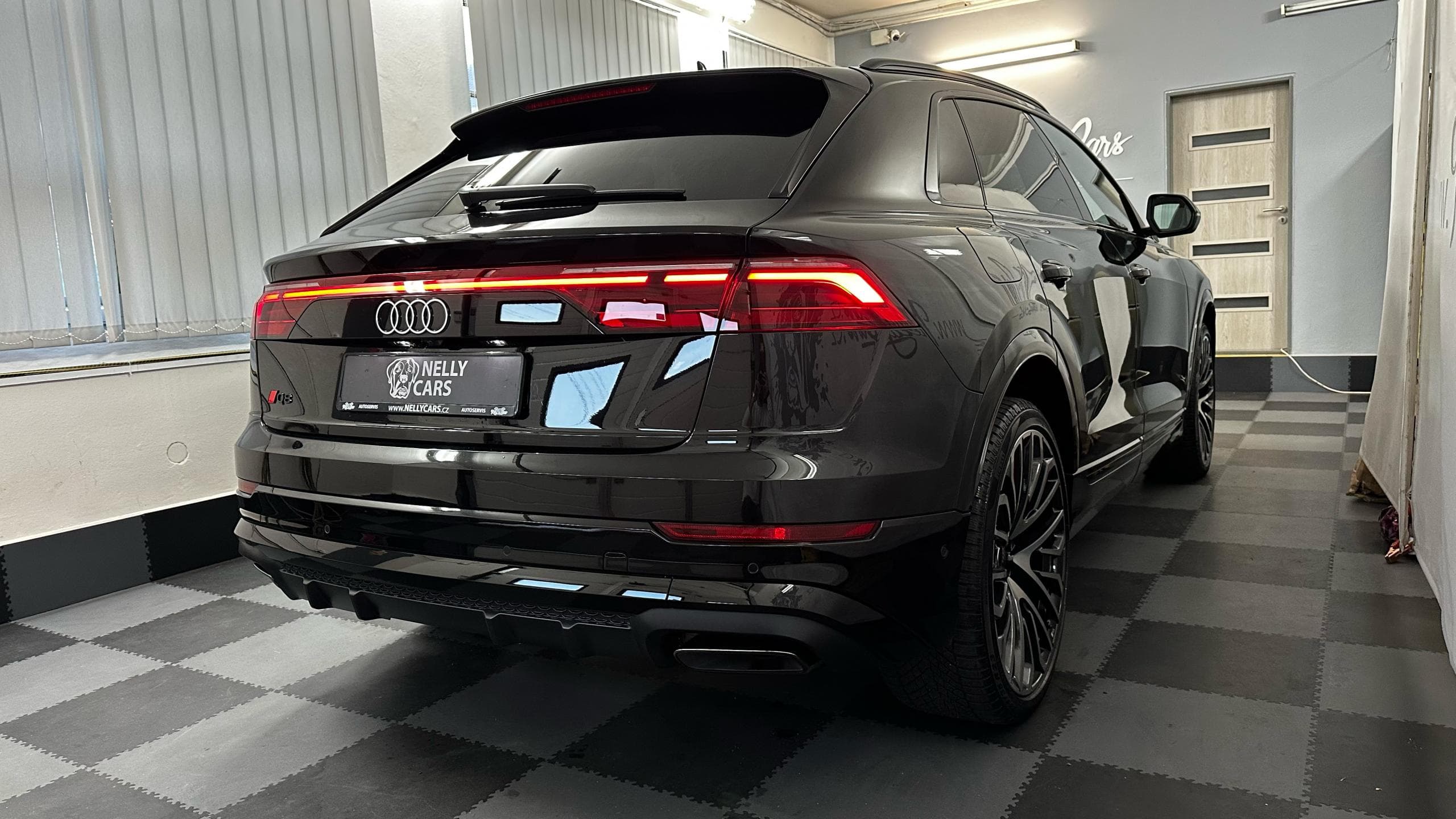 Audi Q8 - 6