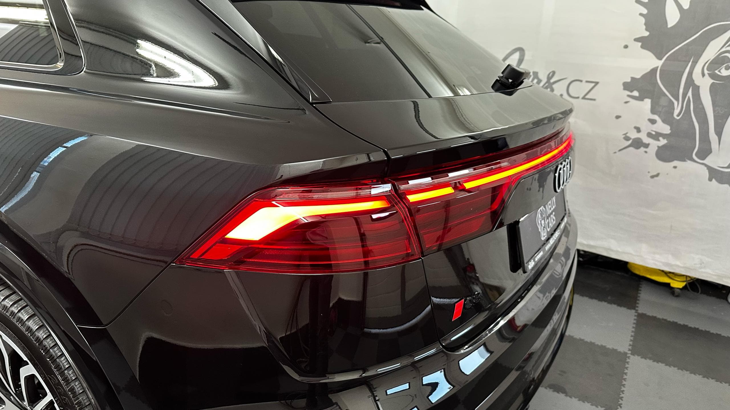 Audi Q8 - 8