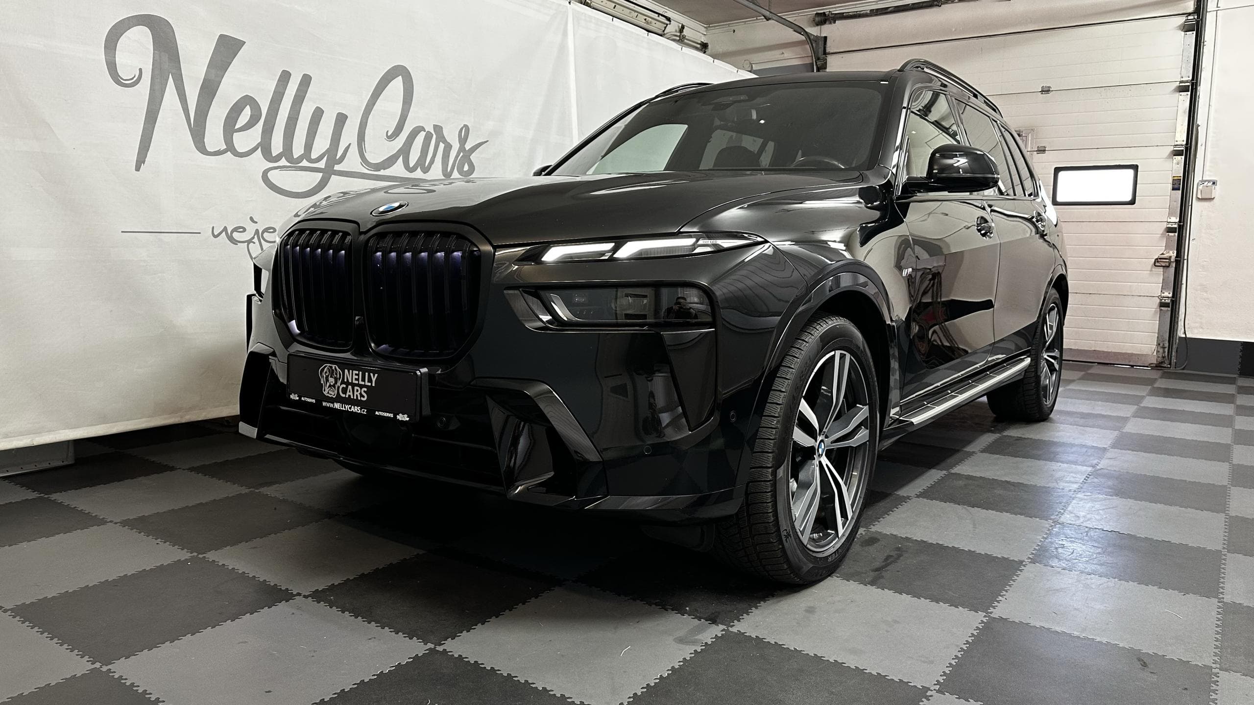 2023 BMW X7 - 3
