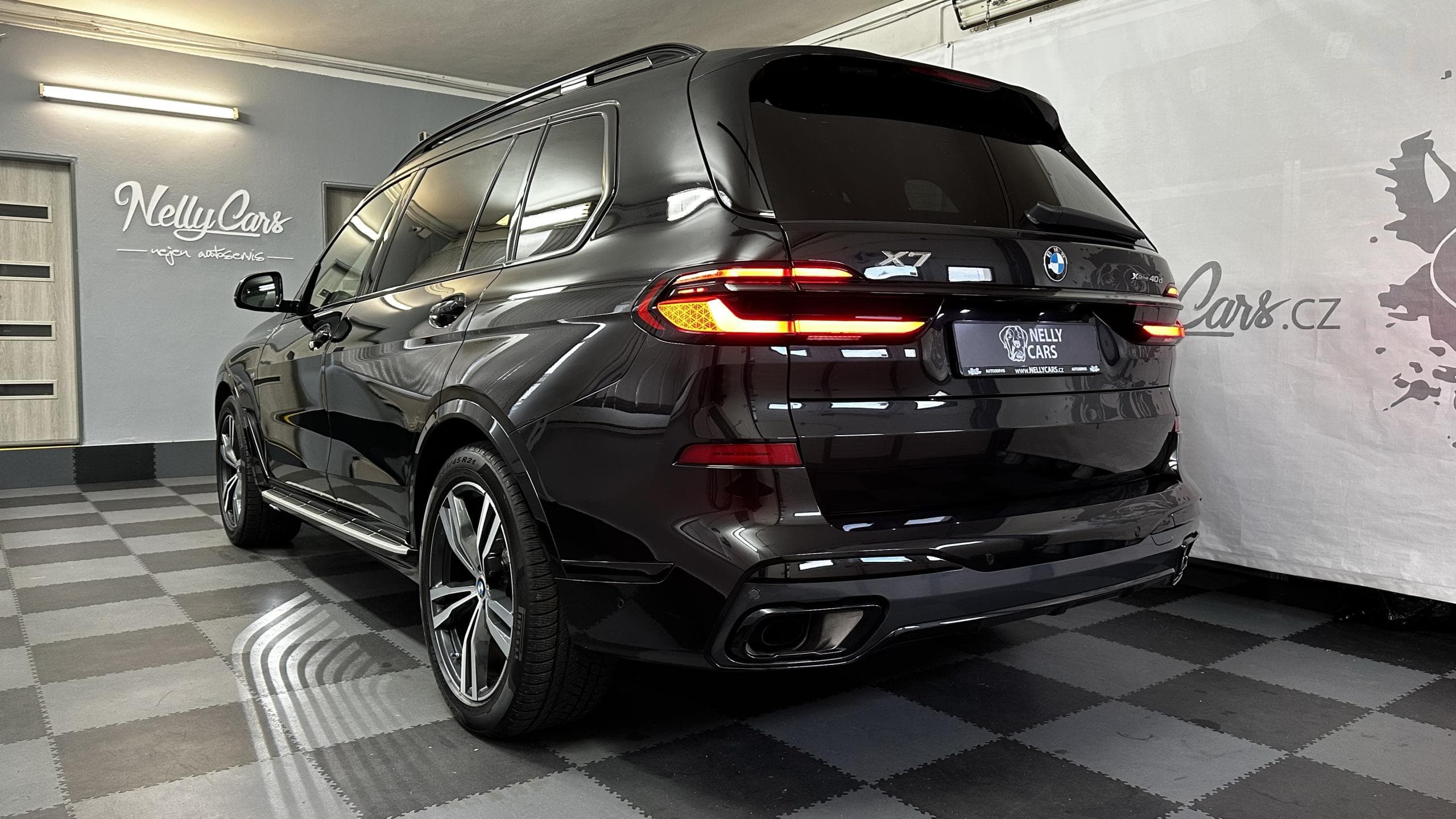 2023 BMW X7 - 4