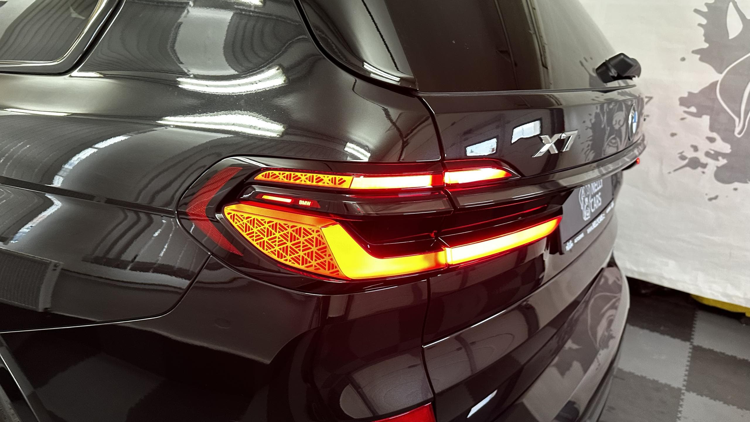 2023 BMW X7 - 8