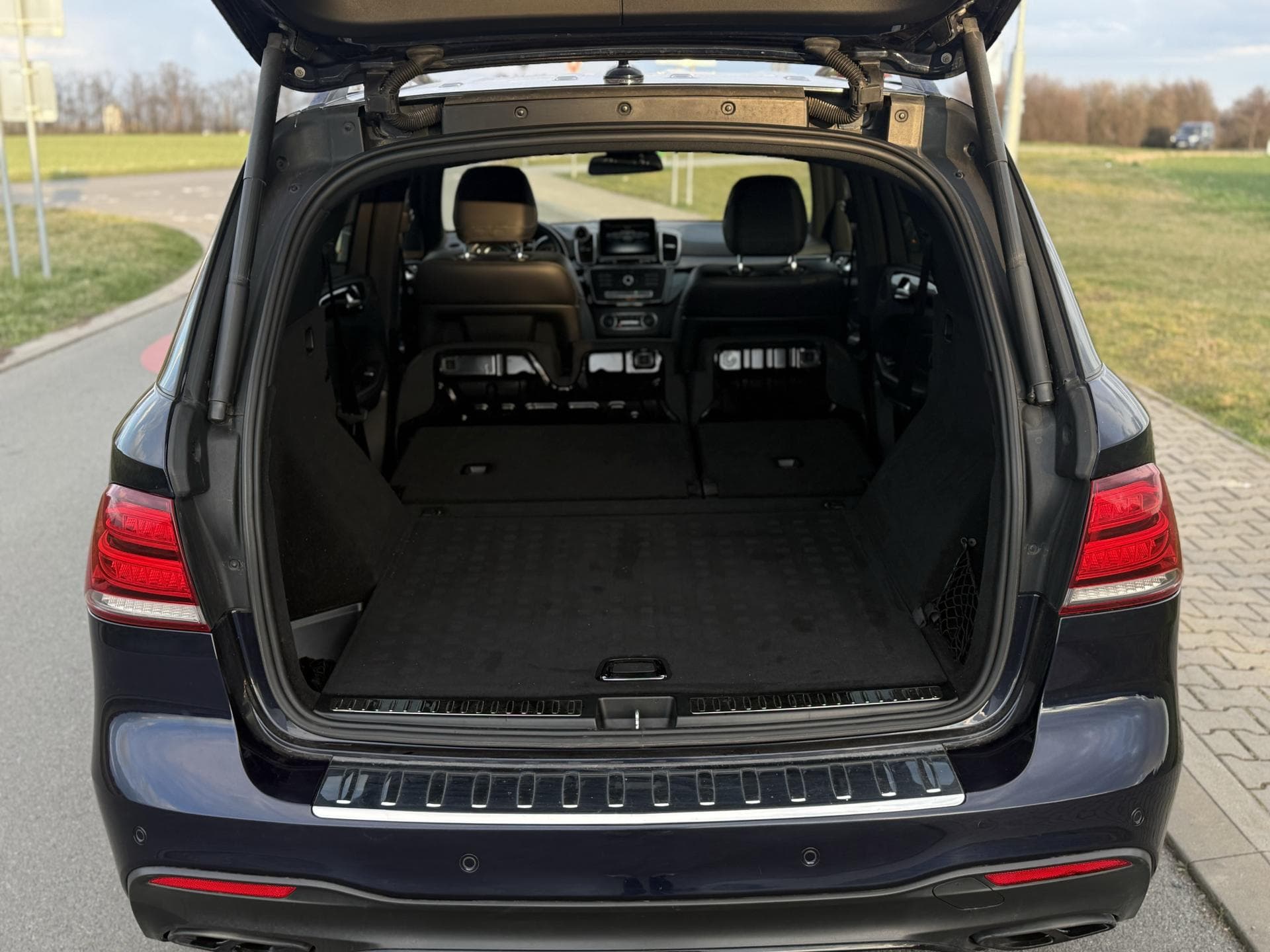 Mercedes-Benz GLE - 12