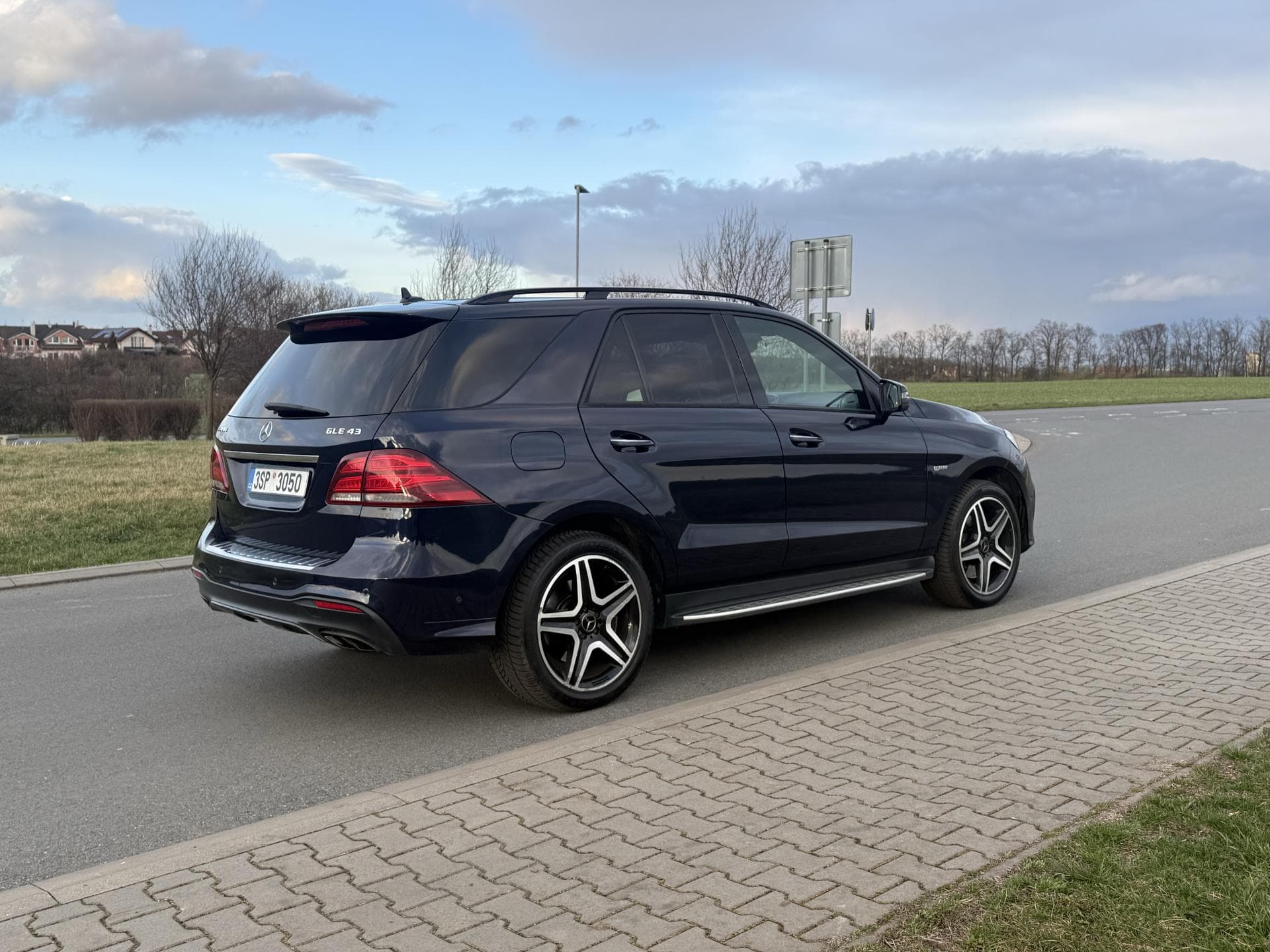 Mercedes-Benz GLE - 4
