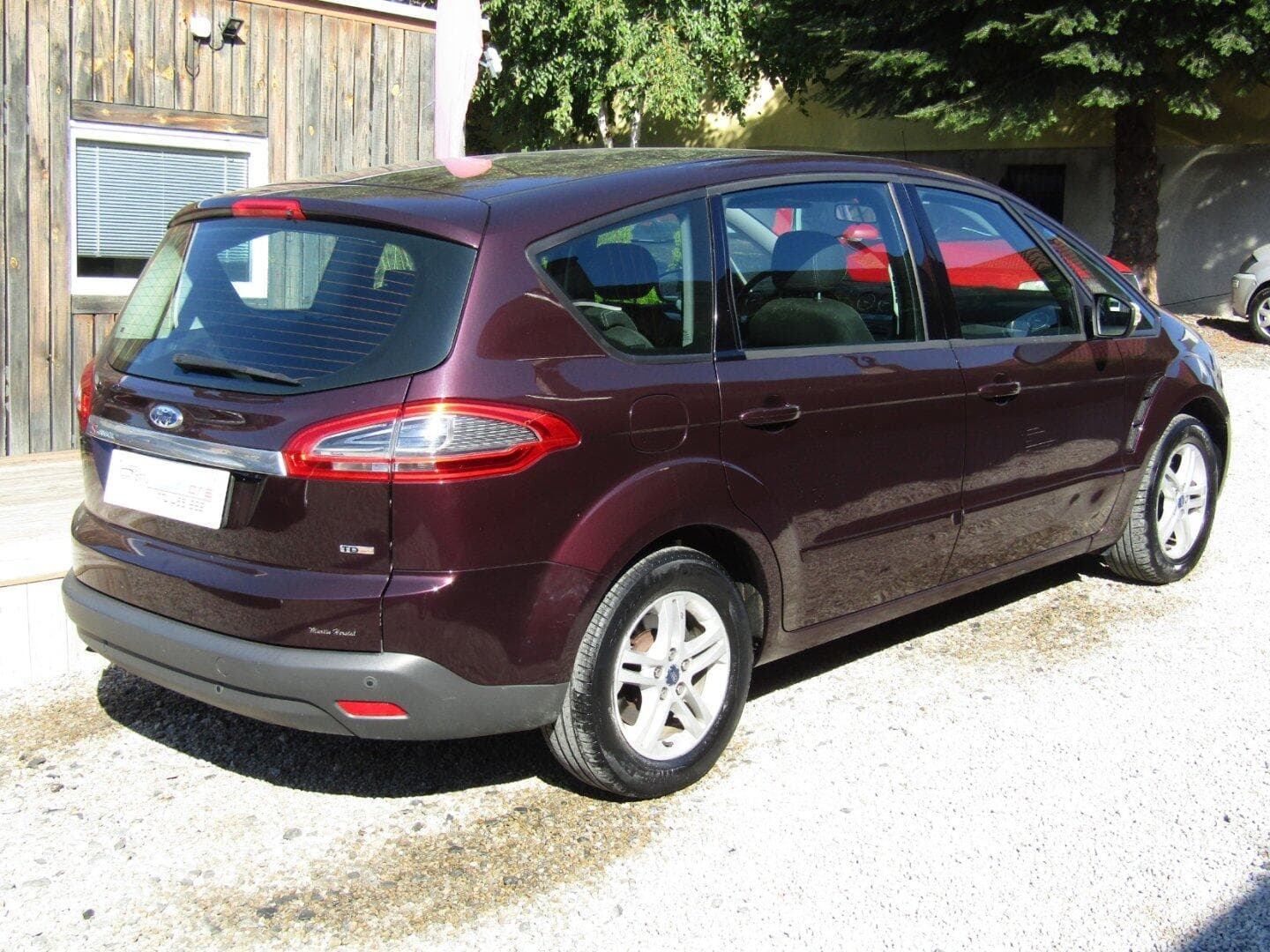 Ford S-Max - 11