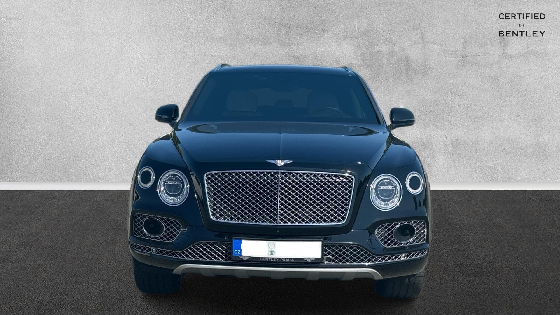 Bentley BENTAYGA - 2