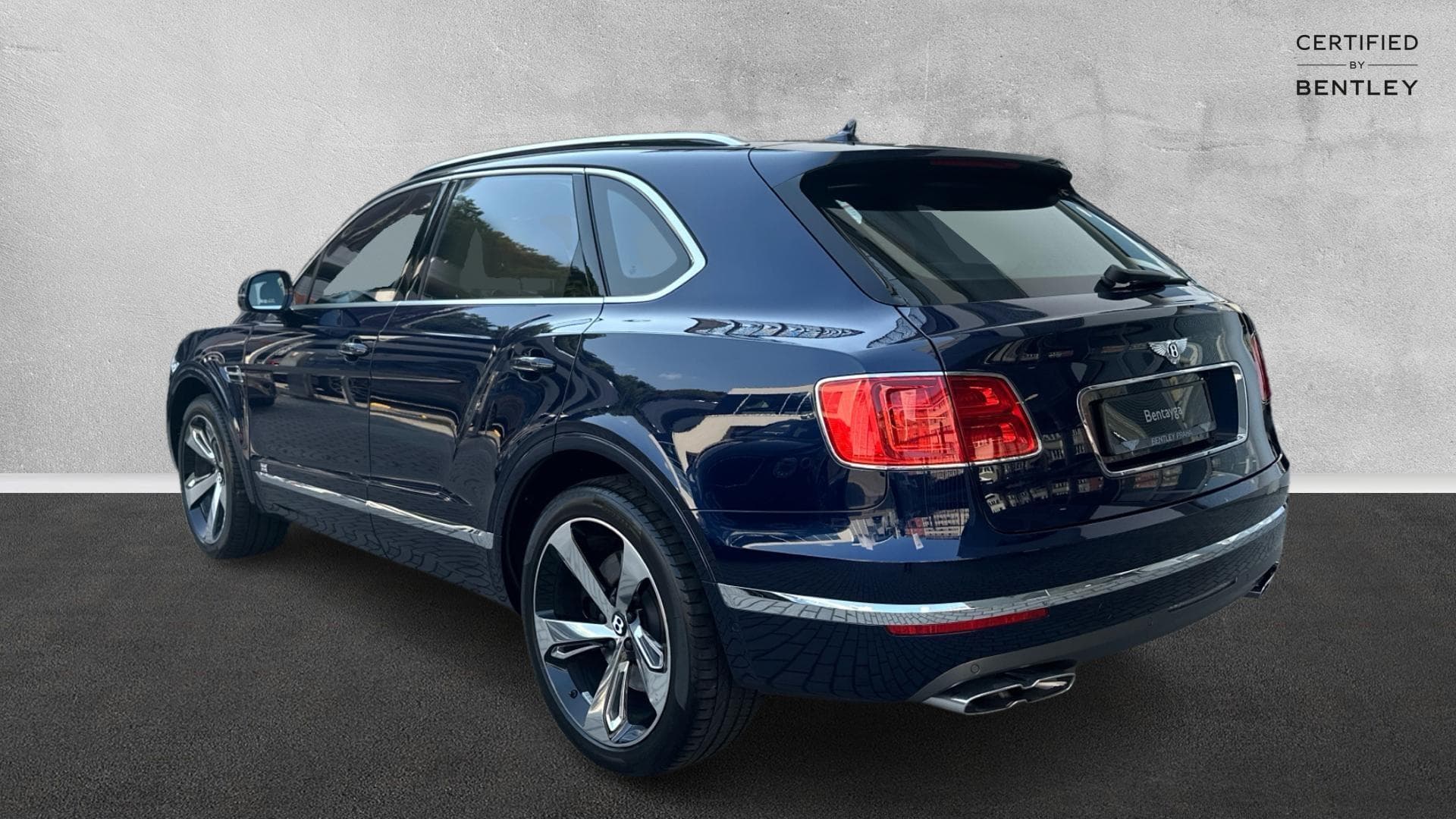 Bentley BENTAYGA - 5