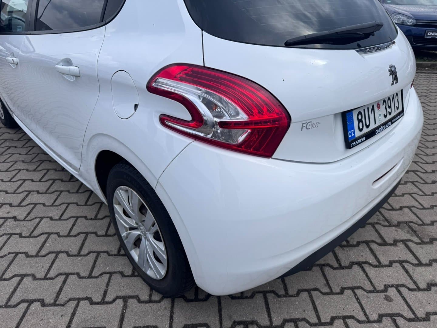 Peugeot 208 - 12