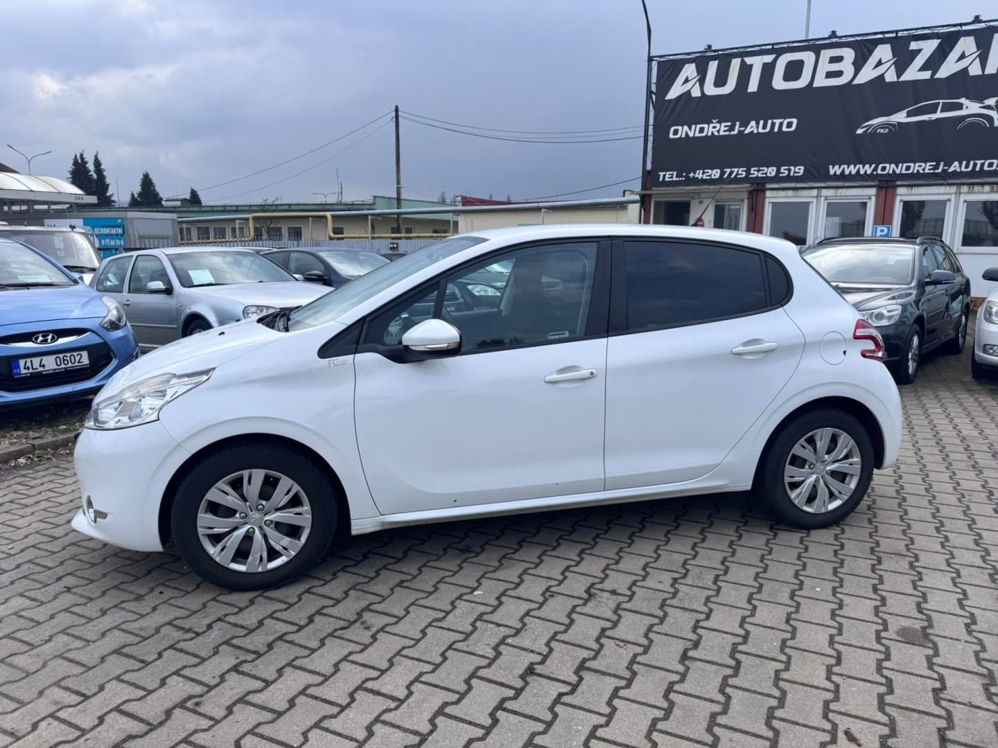 Peugeot 208 - 2