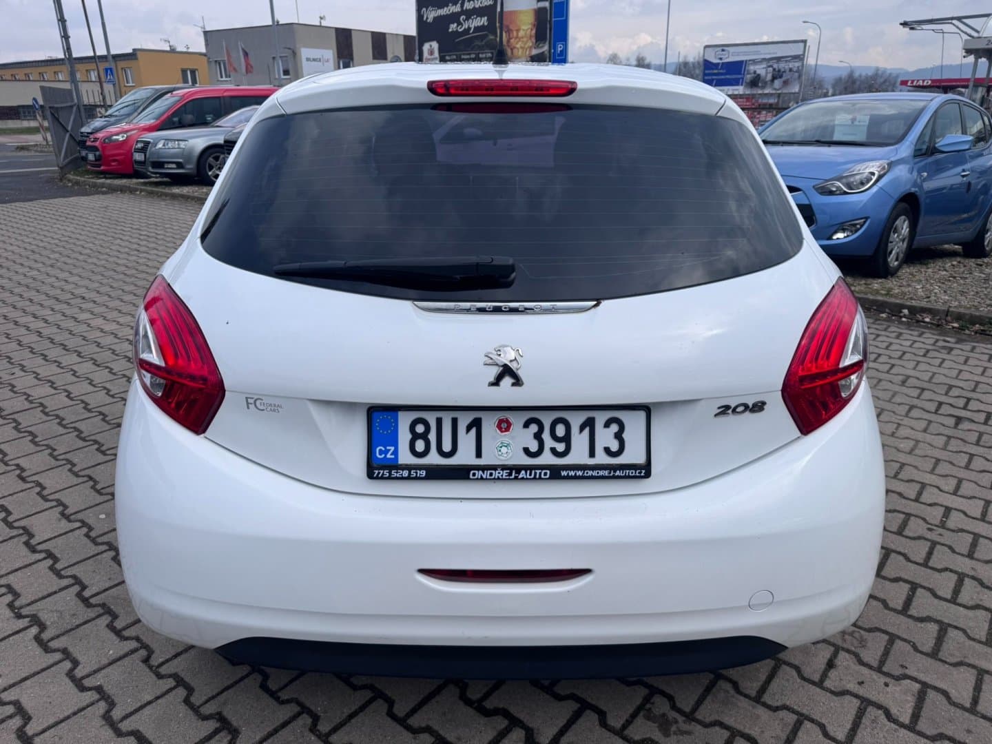 Peugeot 208 - 4