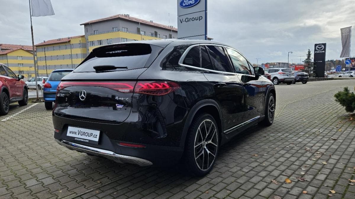 Mercedes-Benz Eqe - 5