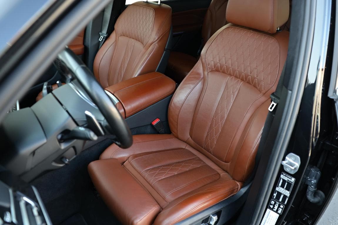 2022 BMW X7 - 10
