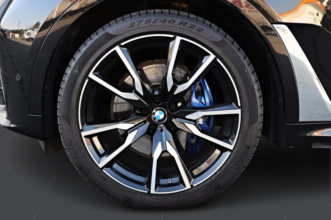 2022 BMW X7 - 7