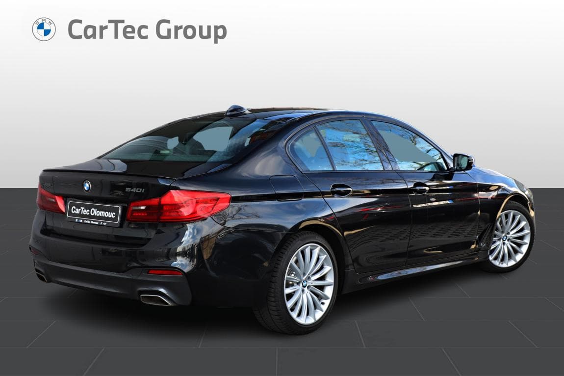 2018 BMW 5-Series - 5