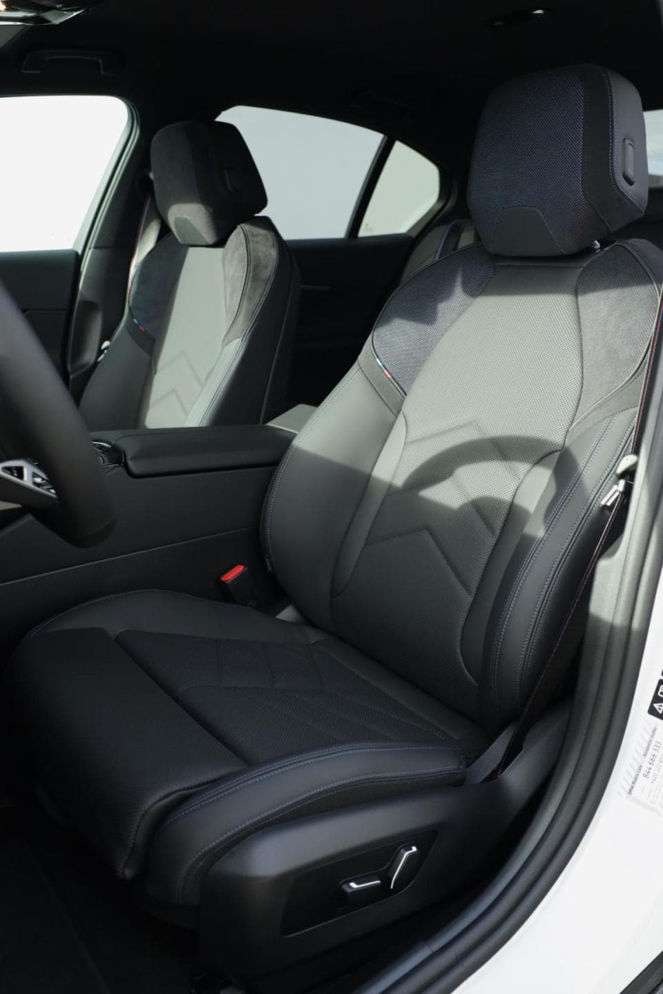 2024 BMW 5-Series - 7