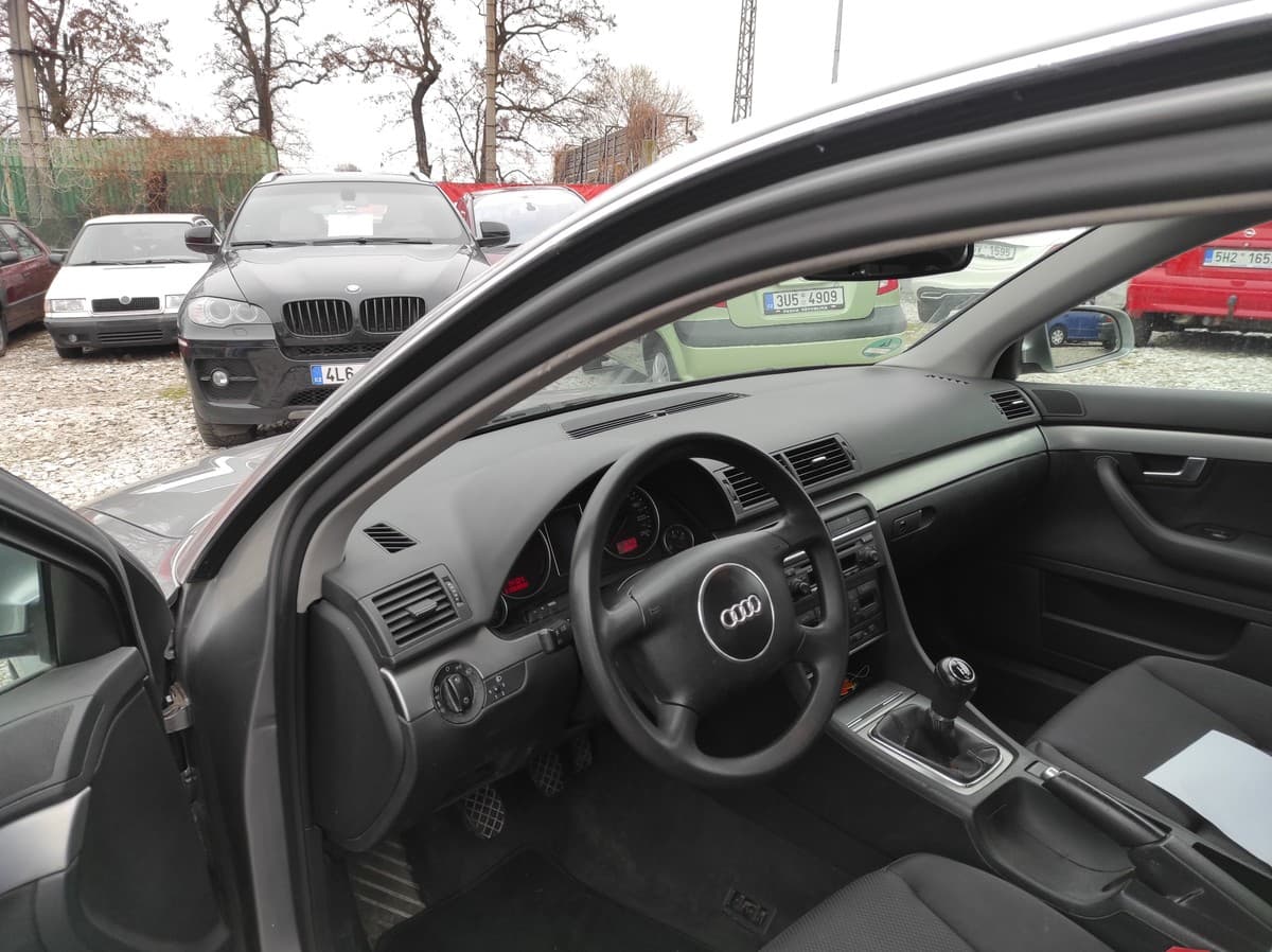 2001 Audi A4 - 10