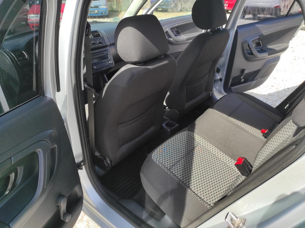 2014 Škoda FABIA - 12