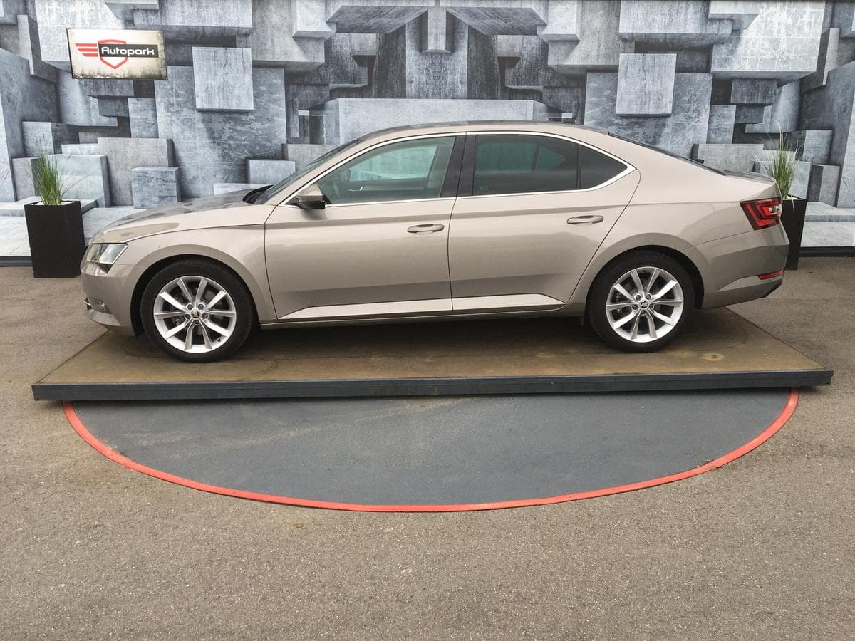 Škoda Superb - 5