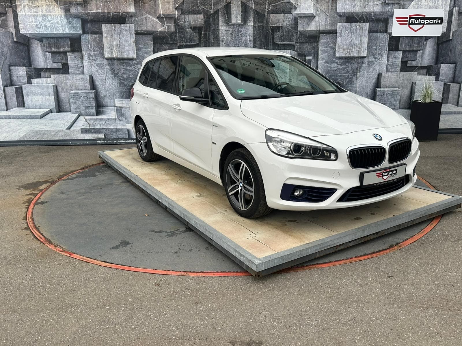 BMW Řada 2 218D GT,110KW,VYH.SED., Z.PNEU