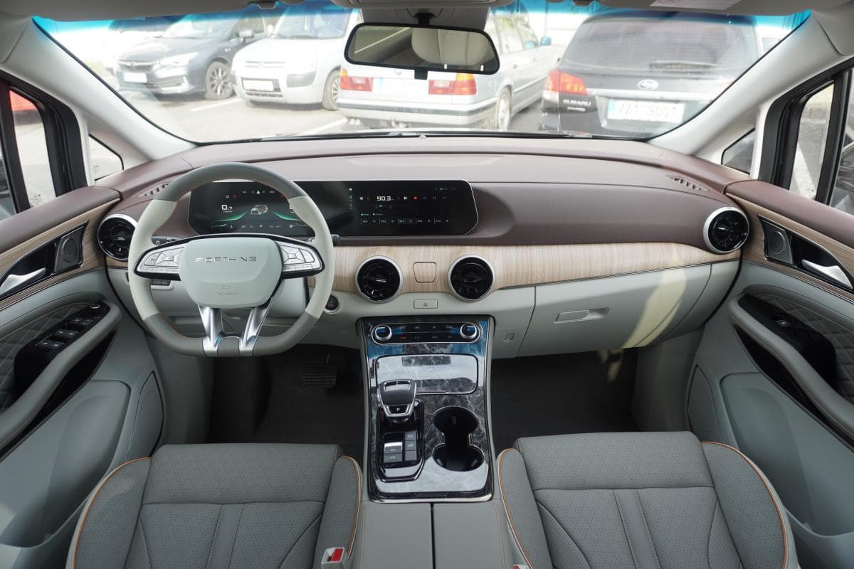 Dongfeng U-TOUR - 6