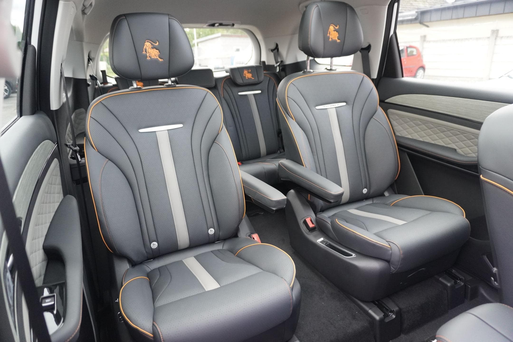 Dongfeng U-TOUR - 8