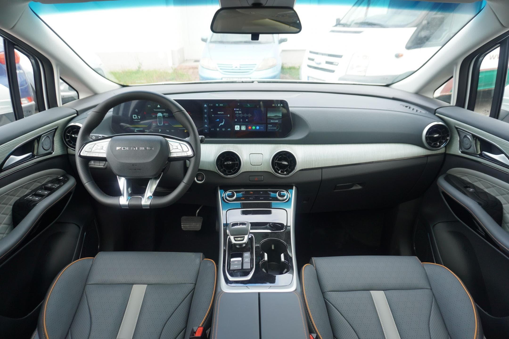 Dongfeng U-TOUR - 5