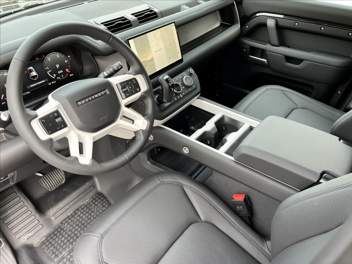 Land Rover DEFENDER - 11