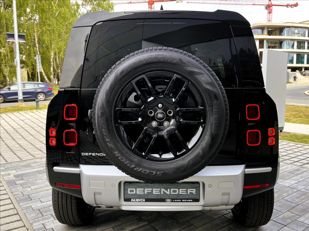 Land Rover DEFENDER - 5