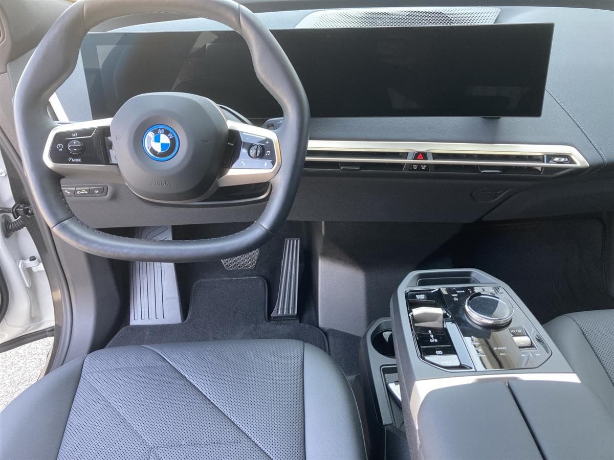 2022 BMW Ix - 6