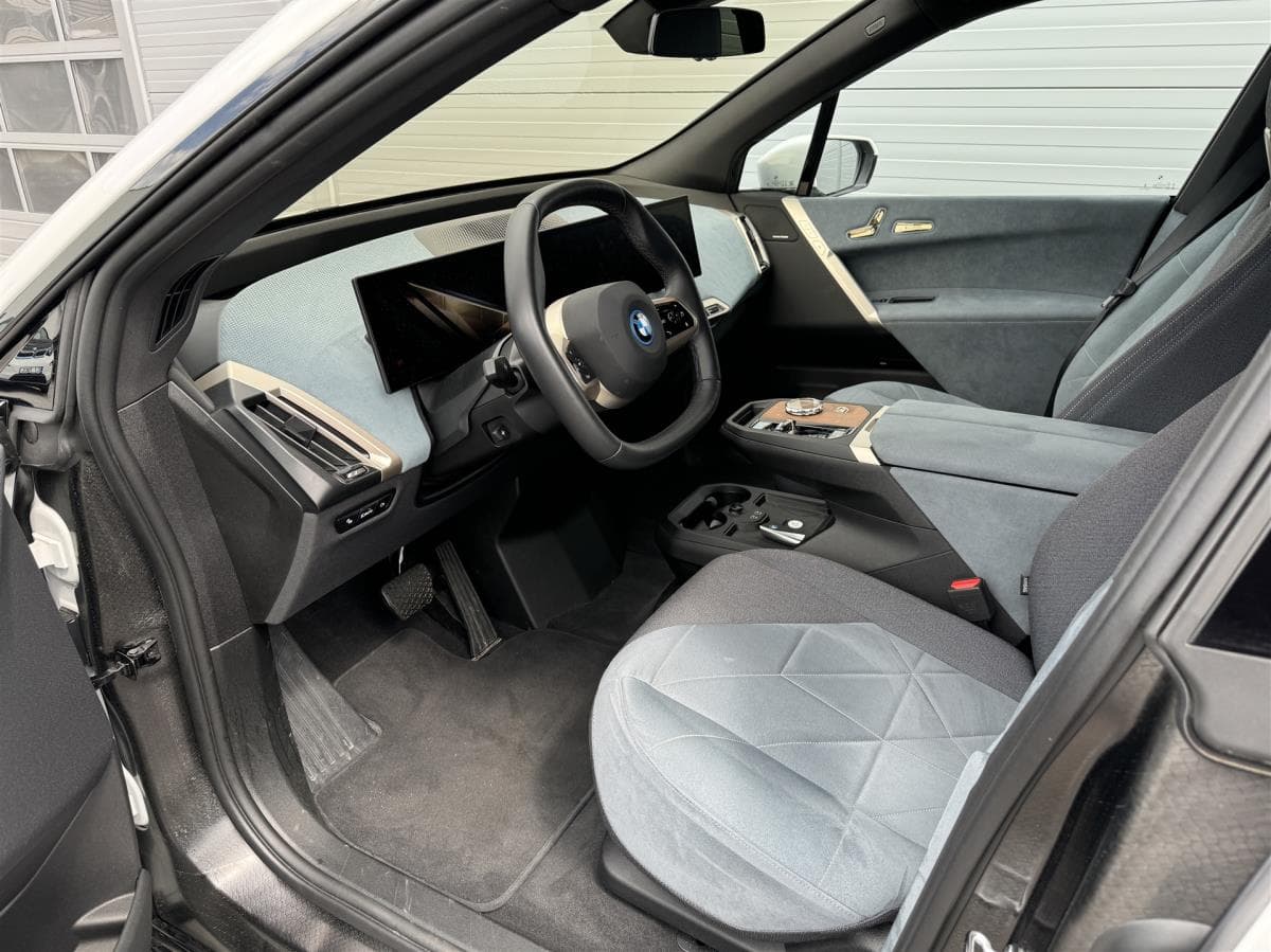 2023 BMW Ix - 5