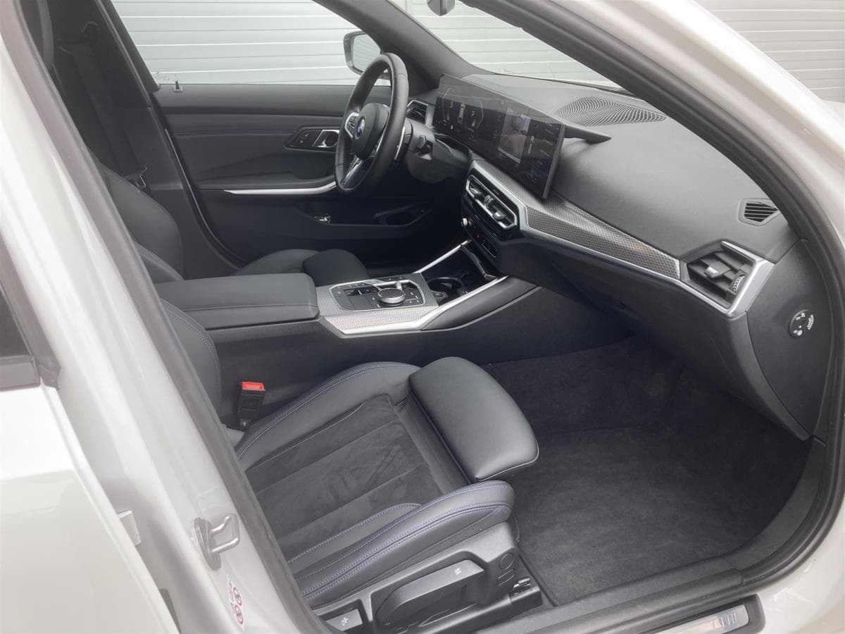 2023 BMW 3-Series - 10