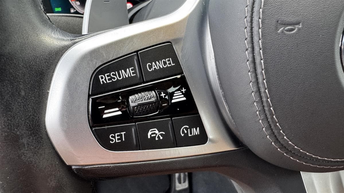 2021 BMW X6 - 12