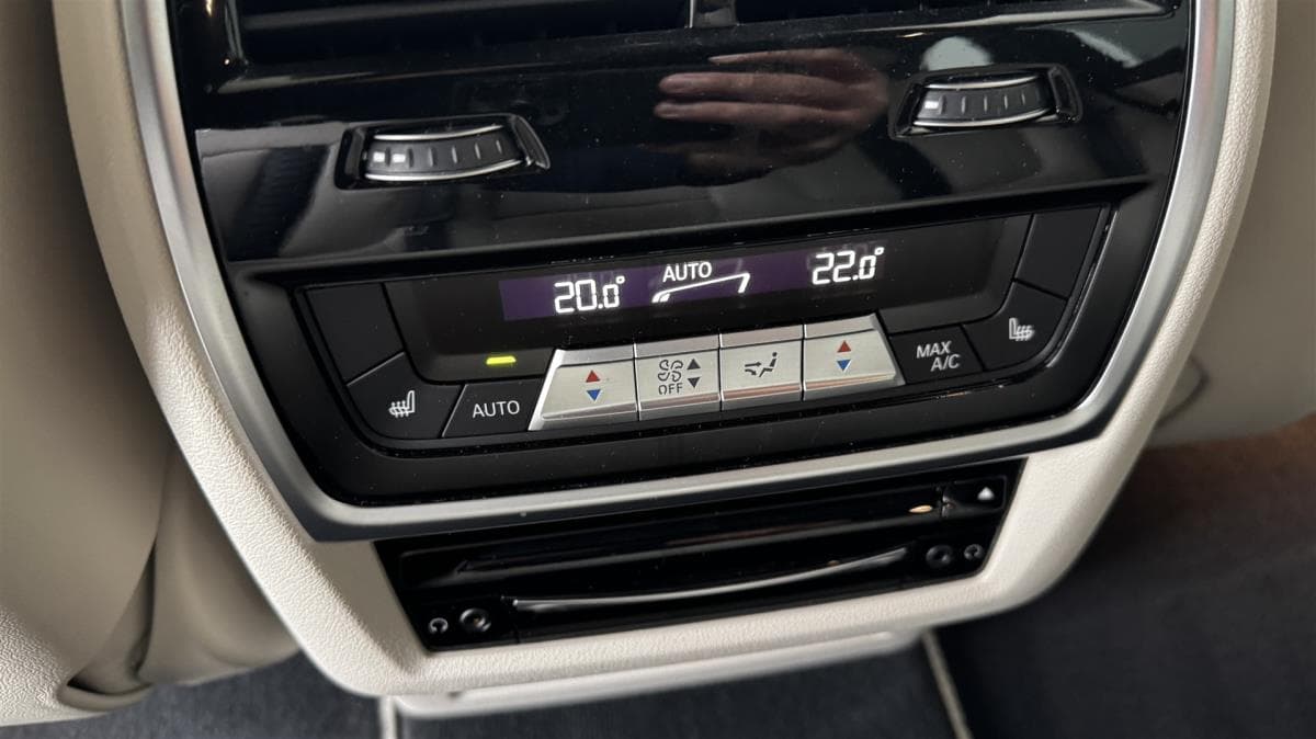 2020 BMW X5 - 12