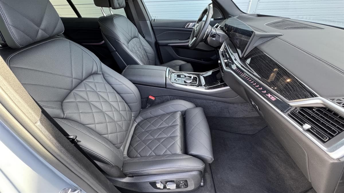 2025 BMW X5 - 10