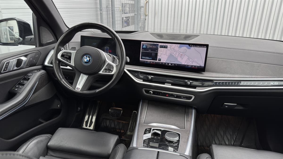 2025 BMW X5 - 11