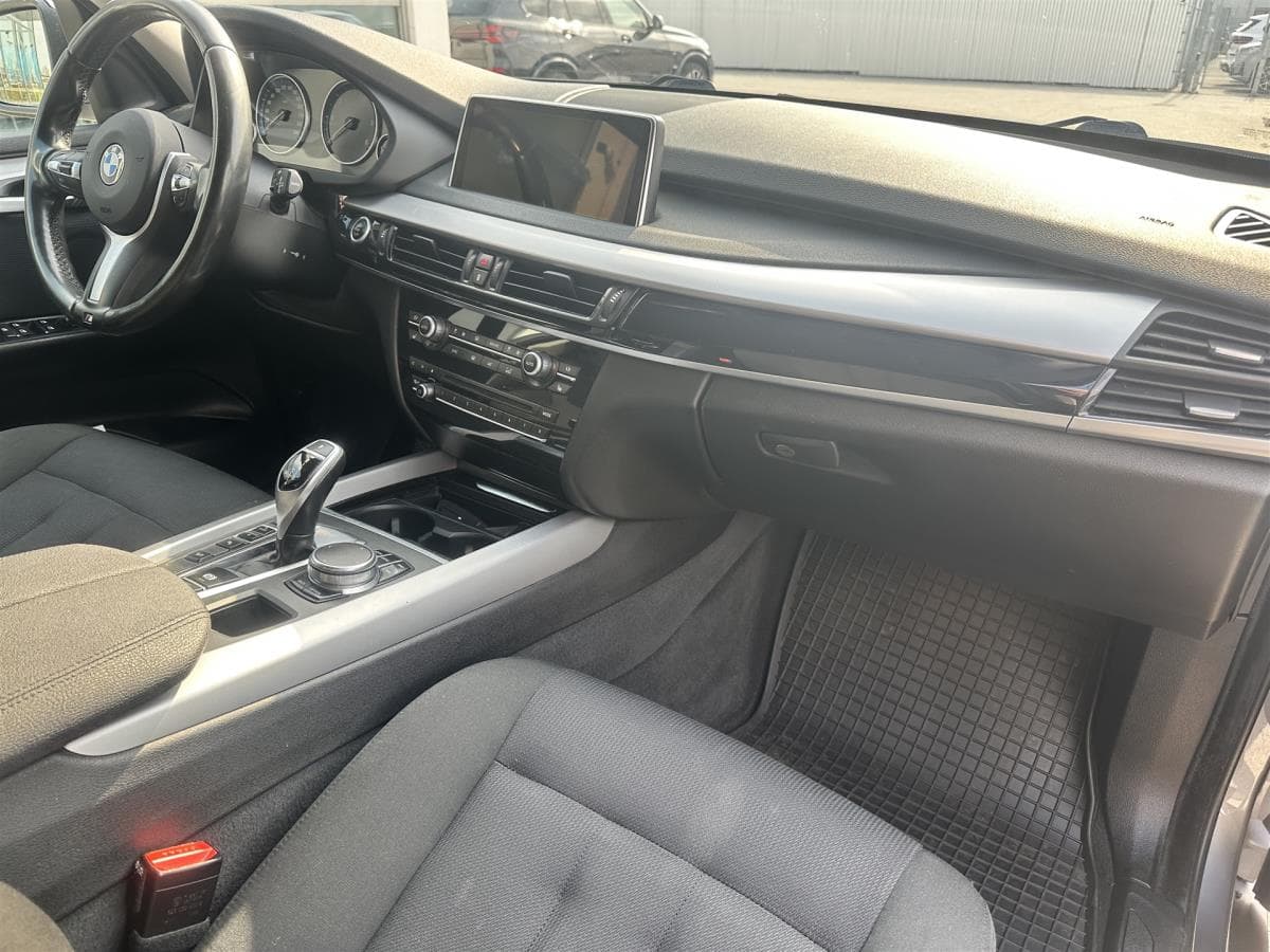 2017 BMW X5 - 6