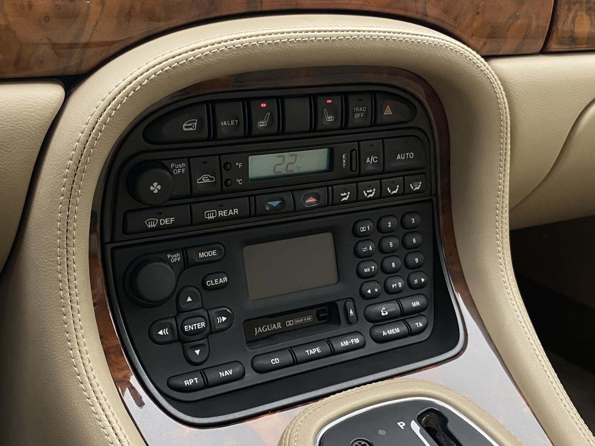 2001 Jaguar XJ - 8