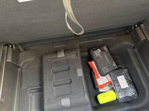 Mercedes-Benz E-Class - 11