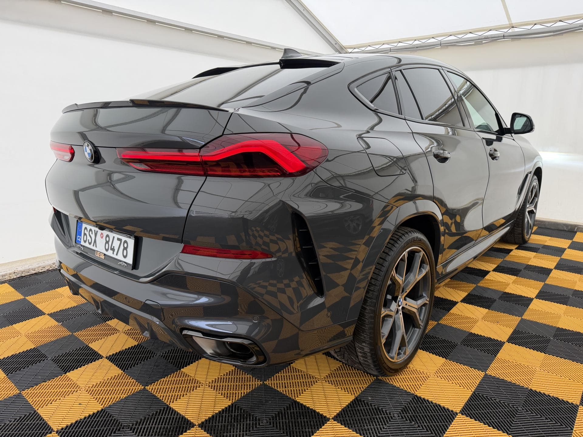 2023 BMW X6 - 6