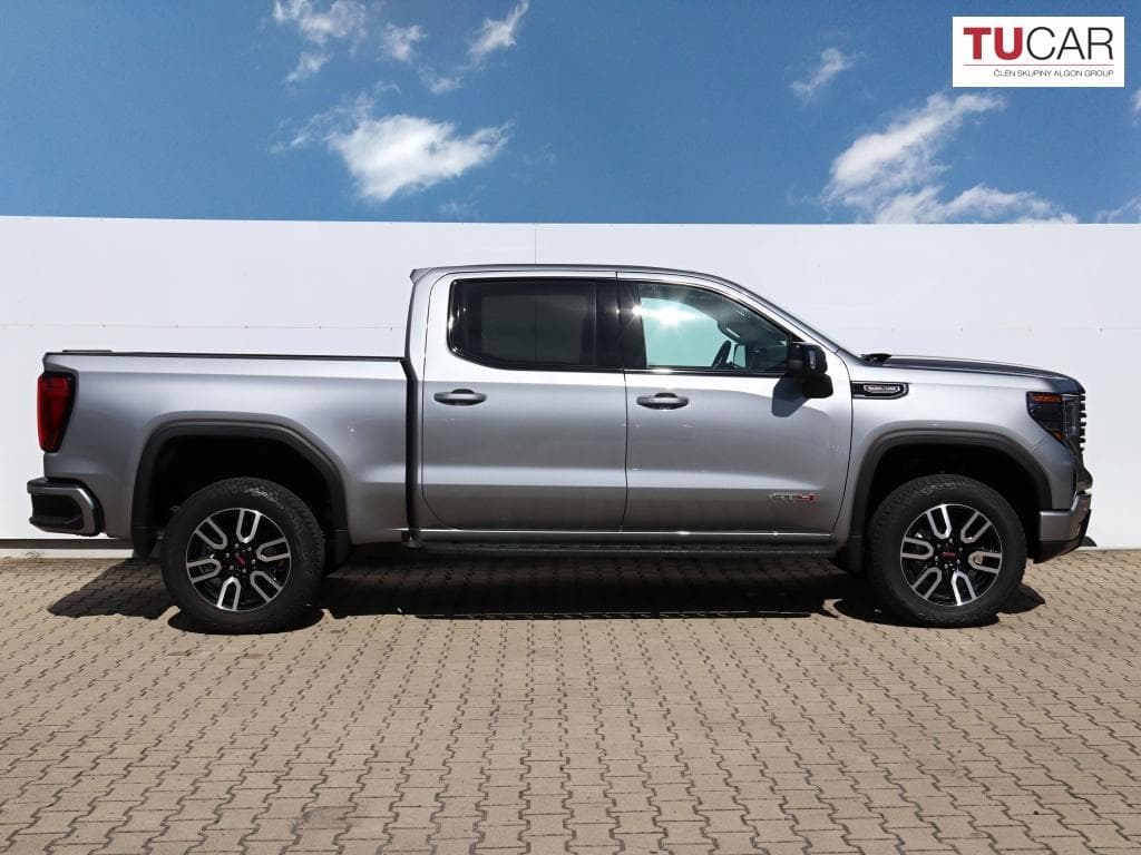 GMC SIERRA - 4