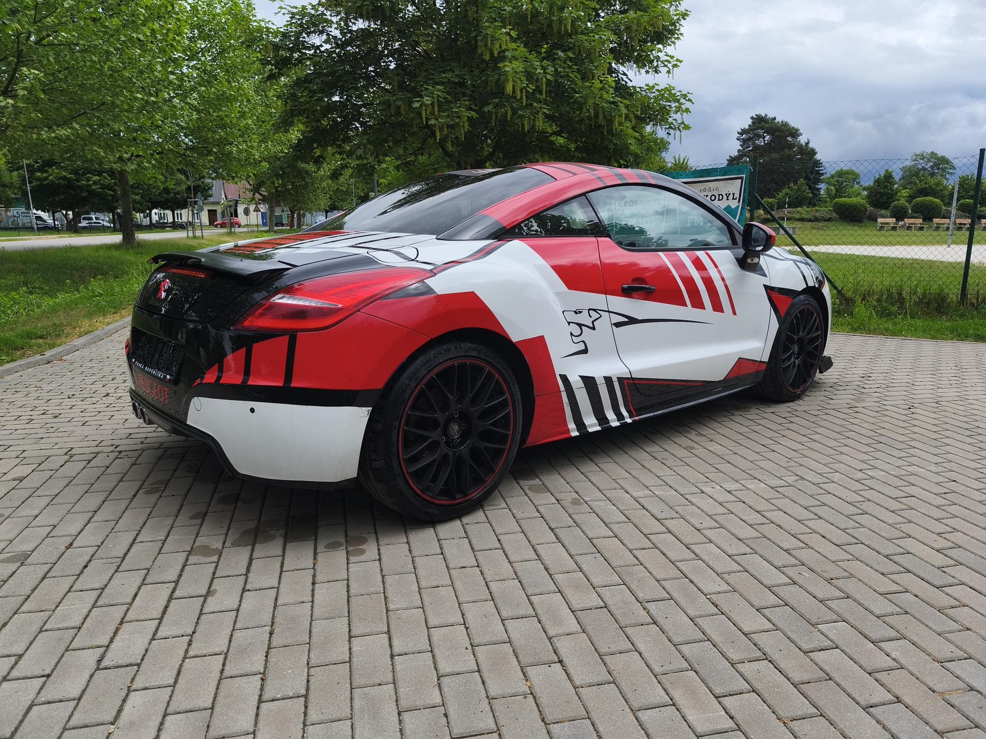 2011 Peugeot RCZ - 11