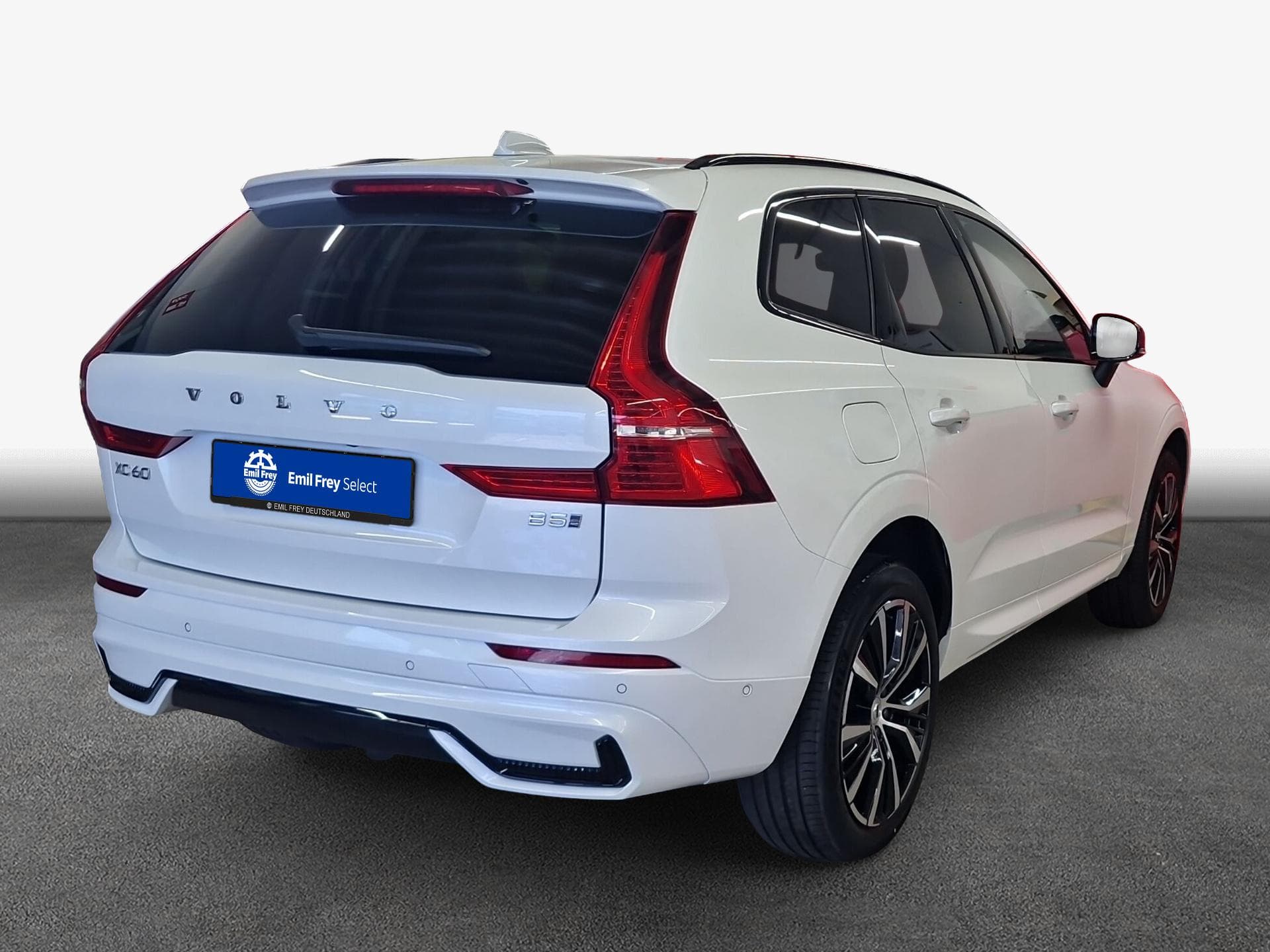 2025 Volvo XC60 - 2