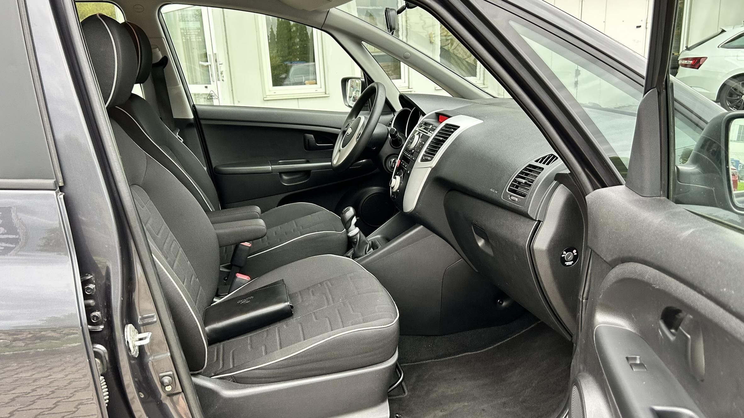2012 Kia VENGA - 12