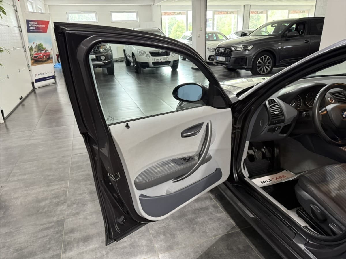 2005 BMW 1-Series - 6