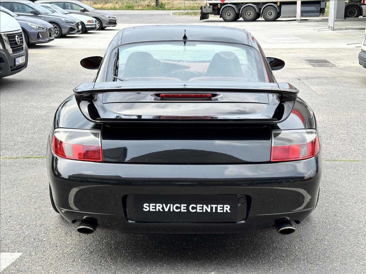 2004 Porsche 911 - 5