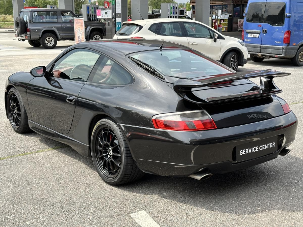 2004 Porsche 911 - 6