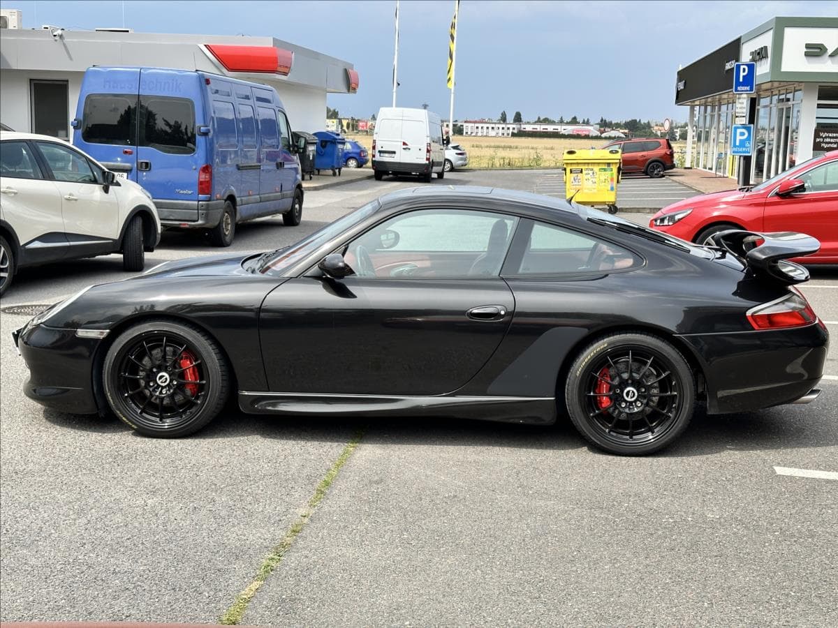 2004 Porsche 911 - 7
