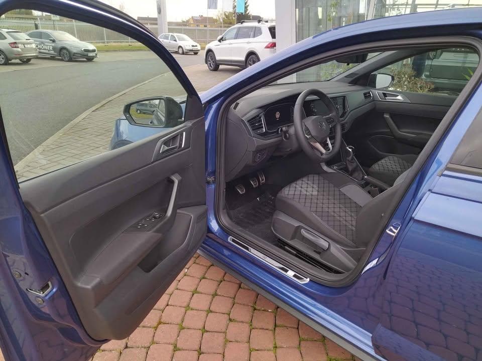 Volkswagen POLO - 105
