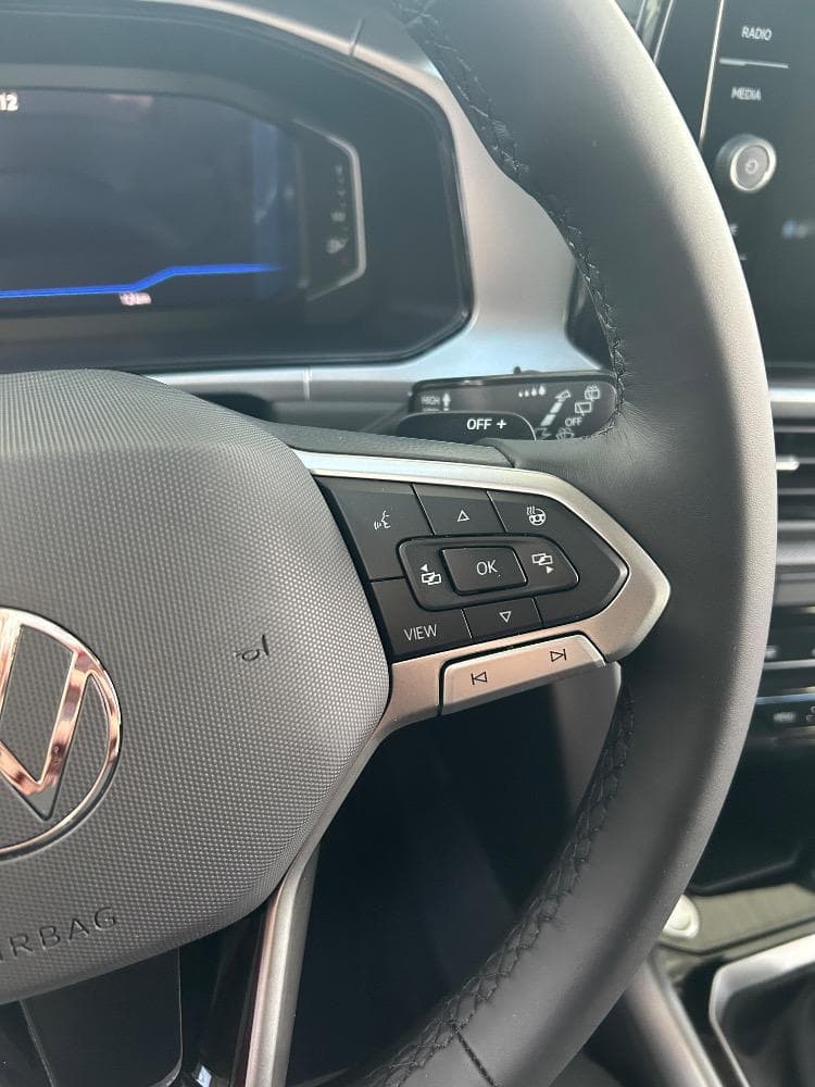 Volkswagen T-Roc - 12