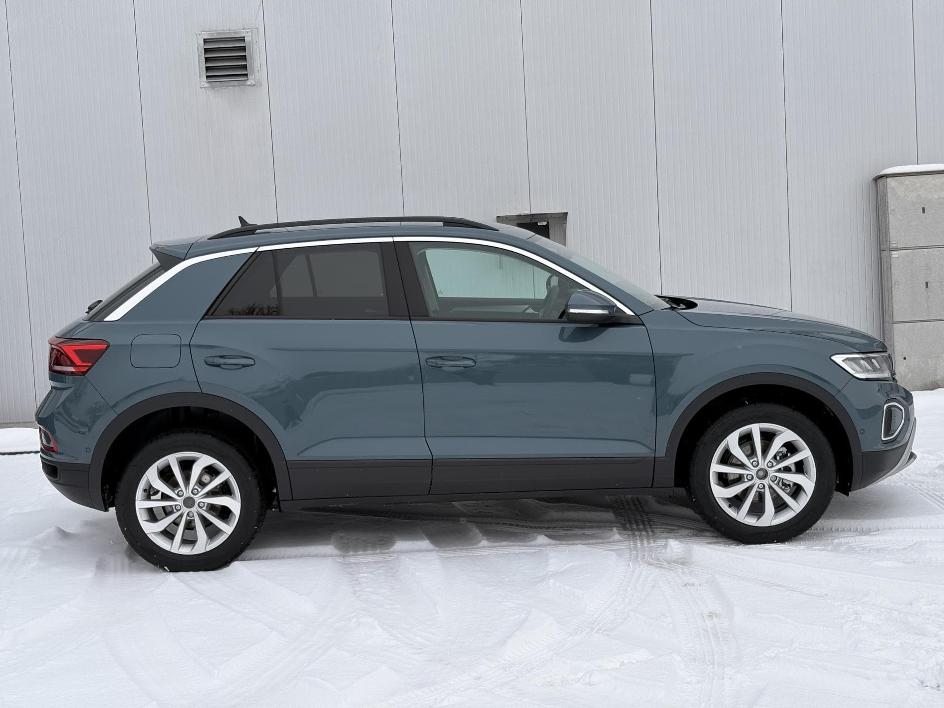 Volkswagen T-Roc - 3