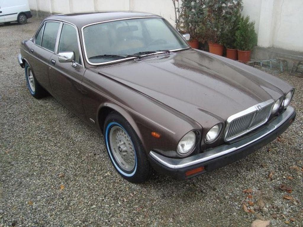 Jaguar XJ - 2